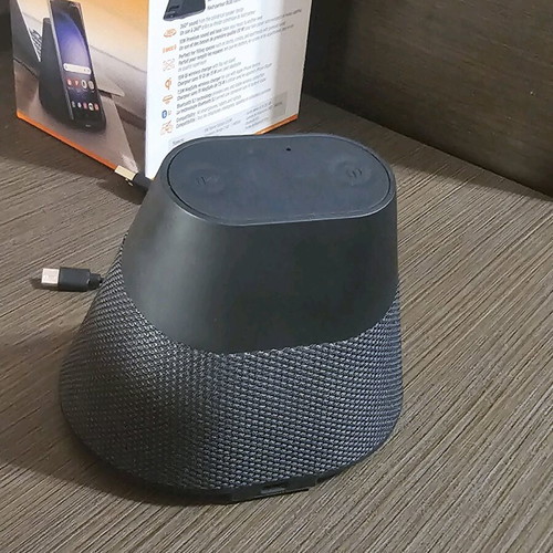 IQ Wave Home Speaker like new, portable Bluetooth