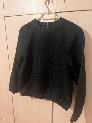 Μπλούζα H&M μαύρη καπιτονέ καινούργια, μέγεθος L