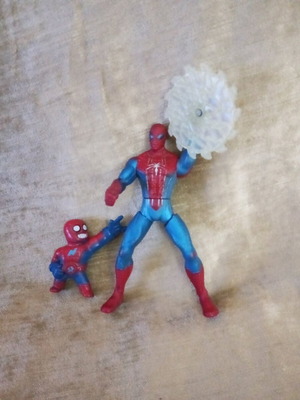 Spiderman figure set used
