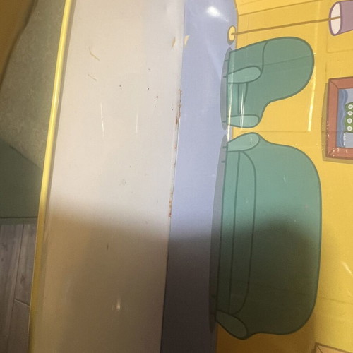 Peppa Pig metal house case with 16 figures used