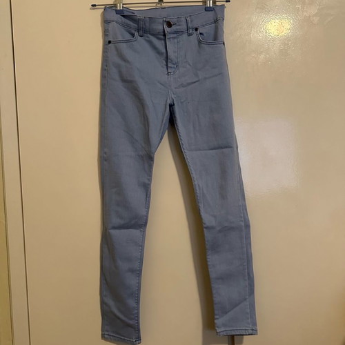Jean light blue elastic high waist, size small, very stretchy