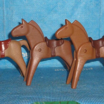 Playmobil set of 5 brown horses 1st generation