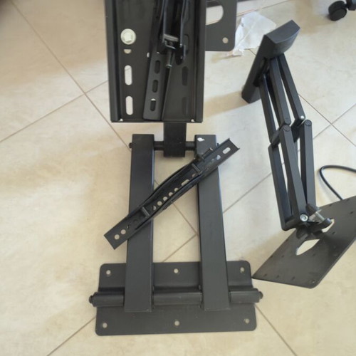 TV mounts like new