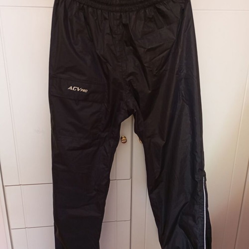 AGVpro Waterproof Motorcycle Riding Set like new (Jacket, Pants, Gaiters)