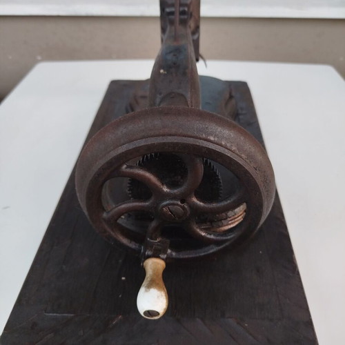 Köhler & Winselmann Maschinenfabrik sewing machine used, rare piece