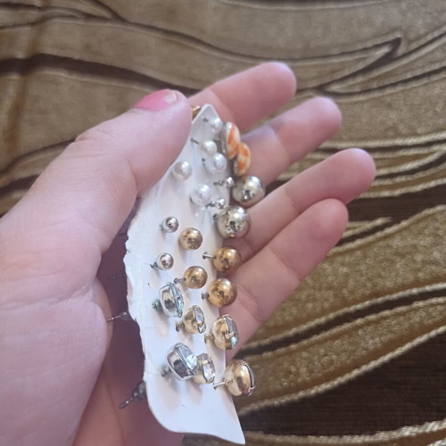 Various earrings new