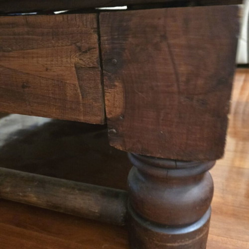 Handcrafted Indian Carved Coffee Table solid wood used