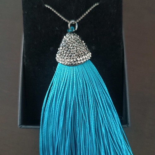 Long necklace with petrol tassel new