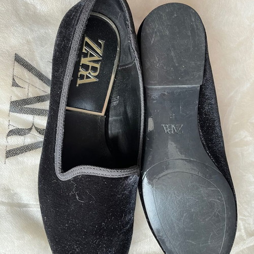 Zara velvet loafers like new, black, size 37