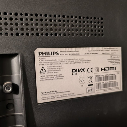 Philips 42 PFL5008 Full HD TV used, wall mount only
