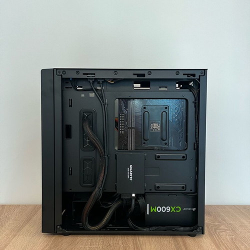 Gaming PC Ryzen 5 1600 32GB GTX 1080 8GB Windows 11 like new