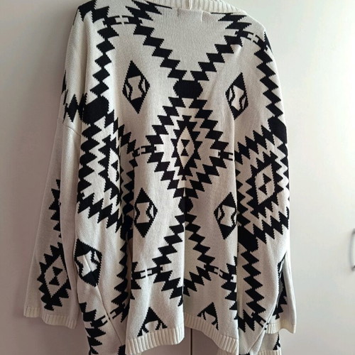 Agel knitwear cardigan new, size M, black and white
