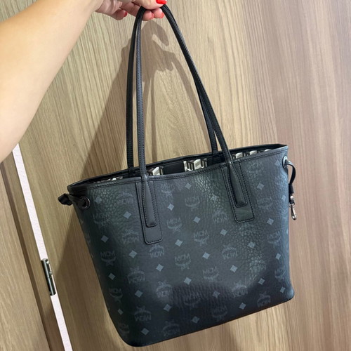 MCM shoulder bag black, like new