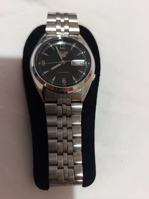 Seiko 5 Automatic Watch new, black and silver