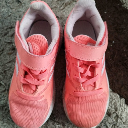 Παπούτσια παιδικά αθλητικά Adidas ροζ μεταχειρισμένα, μέγεθος 27