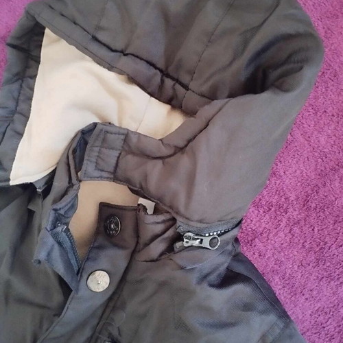 Children's jacket used for 3 years old black with detachable hood
