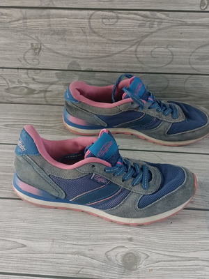 Buffalo leather sneakers size 39 like new, blue and pink