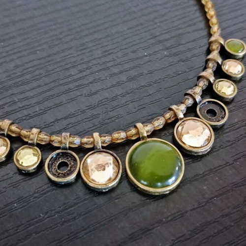 Necklace like new, colorful