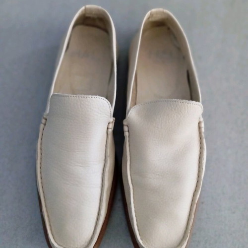 Leather shoes size 45 like new, beige loafers