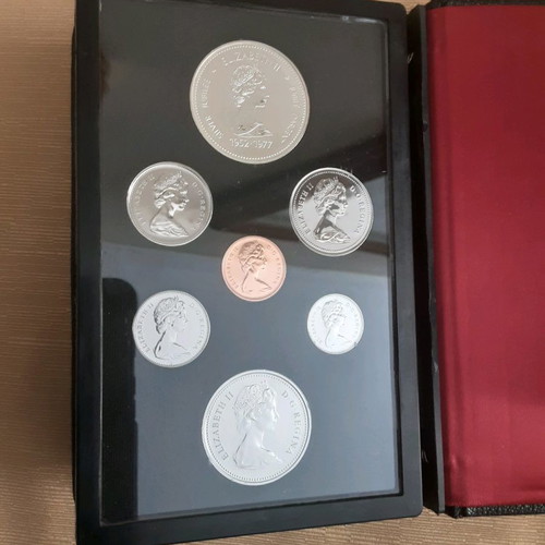 Canadian commemorative coin collection 1977 in luxury leather case new
