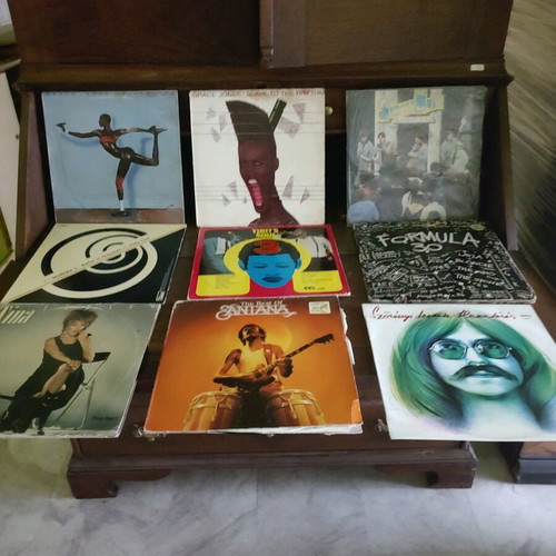 Vinyl records used, pack of 82, rock music