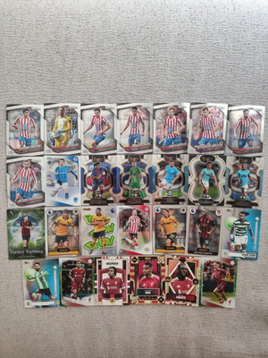 Football cards bulk of 27 from Panini and Topps collections, like new