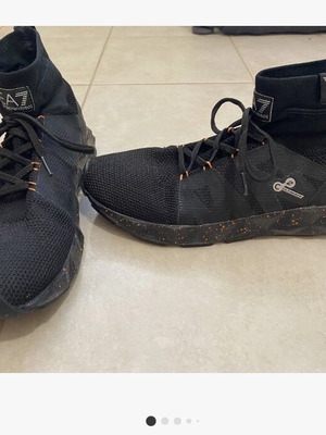 Emporio Armani C2 Ultimate Athletic Shoes like new, size 45, black