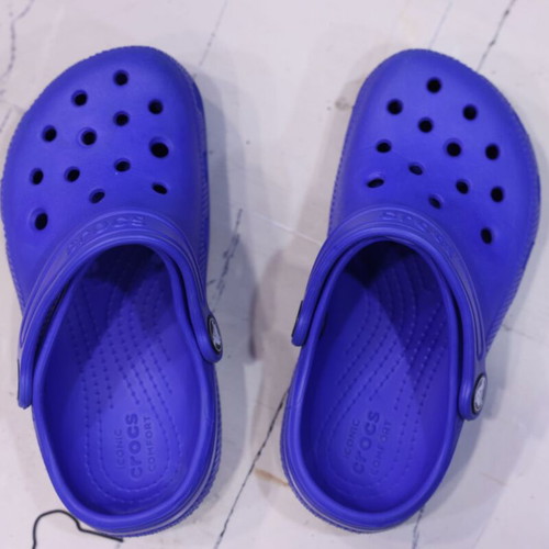 Crocs Classic Clog blue size 29-30 like new