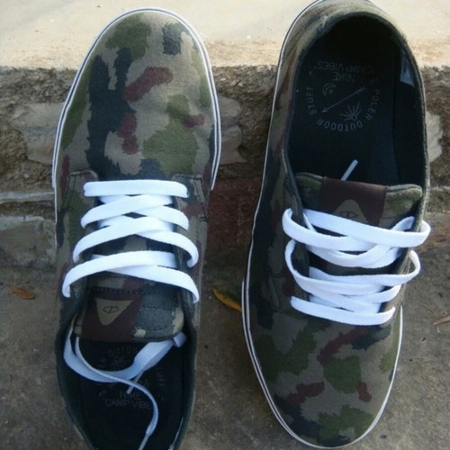 Nike canvas shoes military style like new