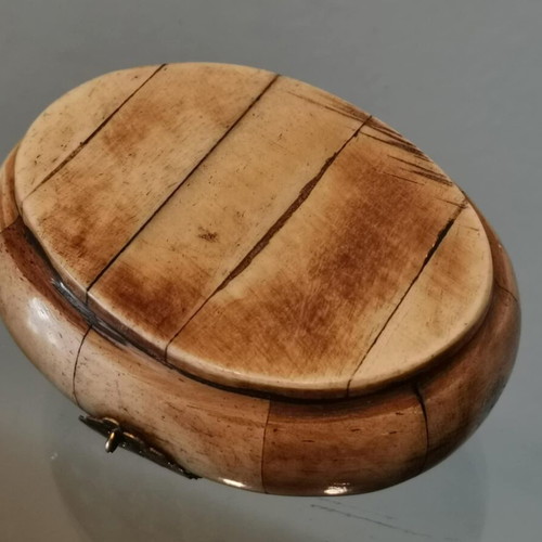 Bone jewelry box vintage used with brass details