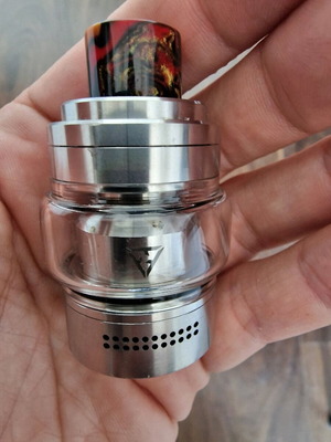 Vaperz Cloud Trilogy RTA 30mm like new with tweezer and extra drip tip