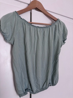 H&M green blouse like new, size 12-14 years