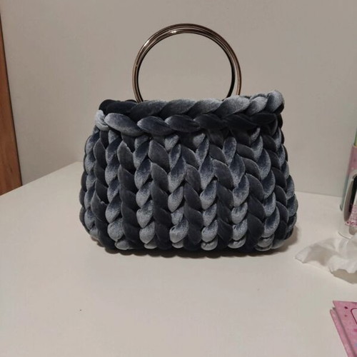 Handbag handmade with velvet marshmallow yarn gray silver new