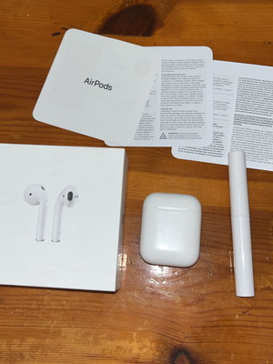Airpods σε καλή κατάσταση με κιτ καθαρισμού, χωρίς καλώδιο