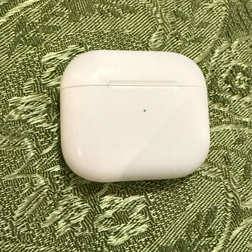 AirPods 3 used