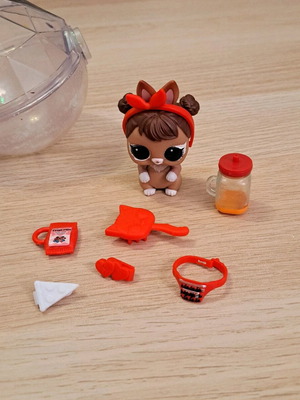 Lol Surprise Miniature Brown Bunny Used Like New with Accessories