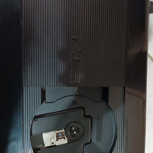 Sony PlayStation 3 Super Slim 12 GB like new with HDMI and power cables