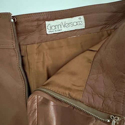 Gianni Versace vintage 90s genuine leather skirt like new, brown