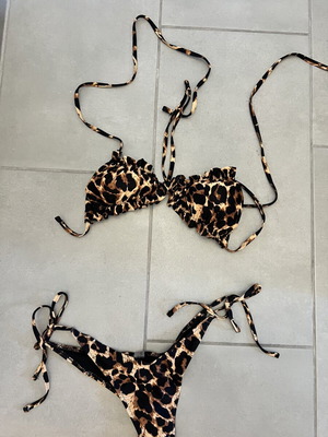 Leopard print bikini used, size M, Brazil bottom