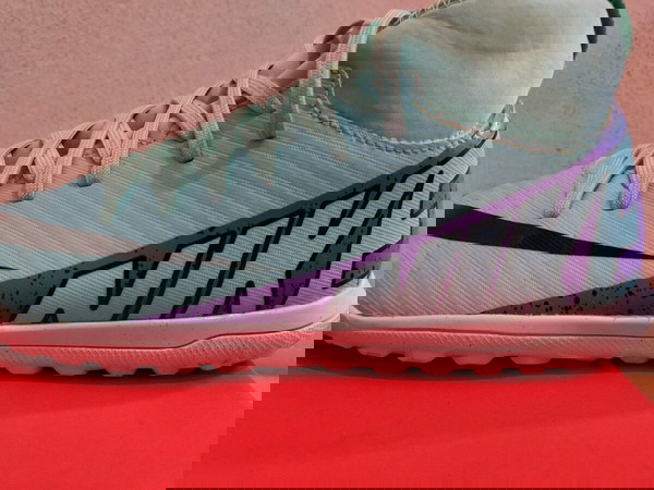 ΠΟΔΟΣΦΑΙΡΙΚΑ ΠΑΠΟΥΤΣΙΑ NIKE