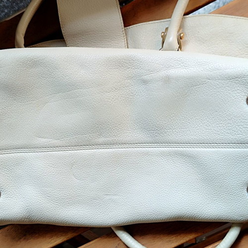 Salvatore Ferragamo Leather Shoulder Bag like new, beige