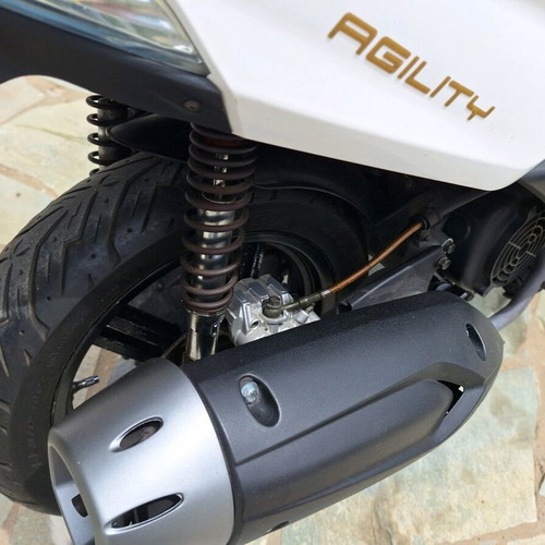 Kymco Agility 16+ 2014 scooter like new, 67,250 km, white
