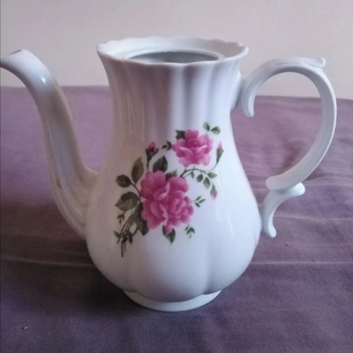 Vintage teapot from fine Bavaria porcelain like new