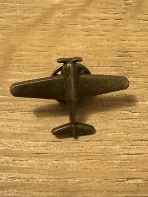 Bronze airplane pin vintage like new