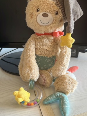 Teddy bear like new with sound and rattle for play