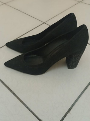 Black suede pumps size 40 with 9 cm thick heel like new