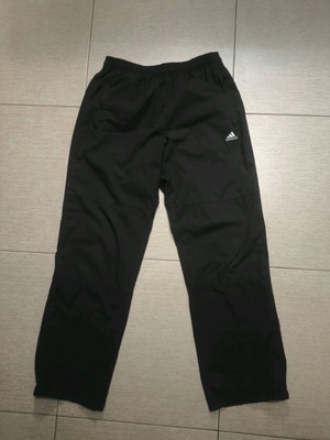 Adidas black tracksuit like new, size S fits M