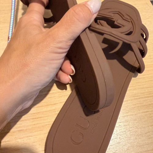 Gucci Interlocking G women's brown flat sandals, size 39