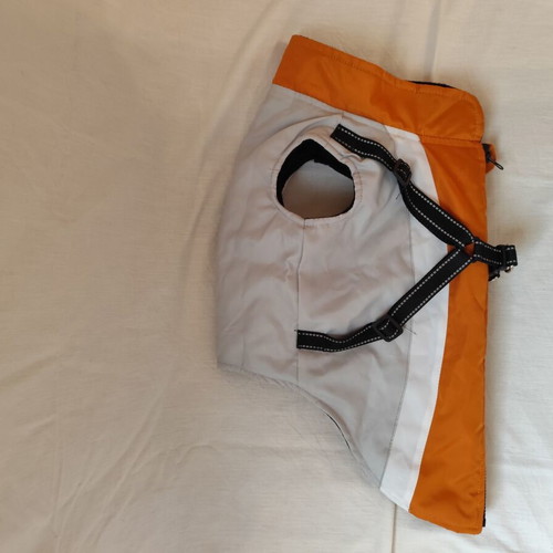 Sleeveless dog jacket with fleece lining like new
