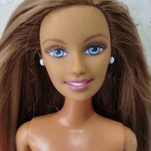 Barbie Cali Girl 2005 doll with small flaw, redressed